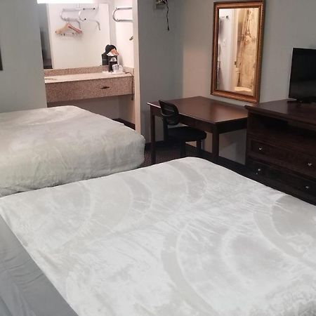 Hotel 2 Queen Beds Hotel Room 135 Booking Stillwater Exterior photo